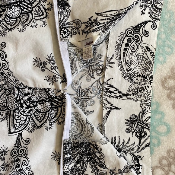 ❌ SOLD ❌ Patterned skirt! - Picture 4 of 7